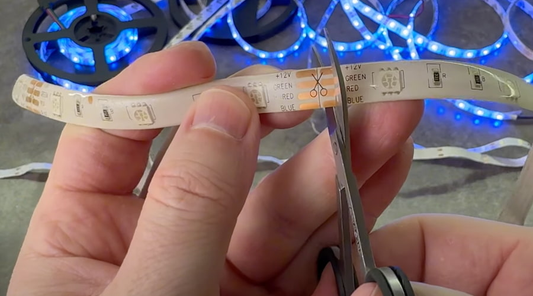 LED-Streifen richtig und schnell zu Hause anschließen – so geht’s