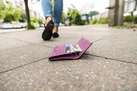 Wie findet man eine verlorene Geldbörse: Tipps und Tricks