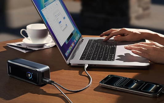 Laptop über Powerbank laden – So geht's richtig