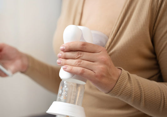 Wie die Brustmassage beim Stillen hilft: Verbessern Sie Milchfluss und Komfort
