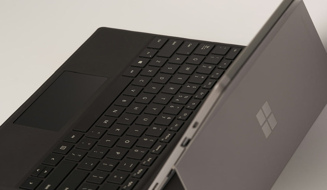 Die besten Surface Pro Ladegeräte 2026: Top Wahl und Pflegetipps