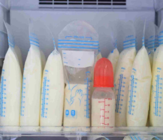 Richtig abpumpen: Ein umfassender Leitfaden für stillende Mütter
